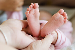 What Causes Flat Feet in Children?